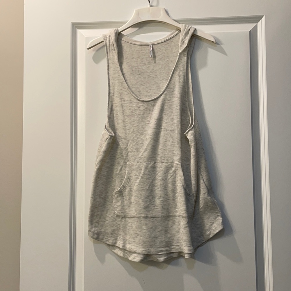 NWOT sleeves less hoodie